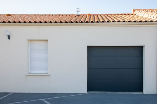 Garage Window Replacement in Wesley Chapel